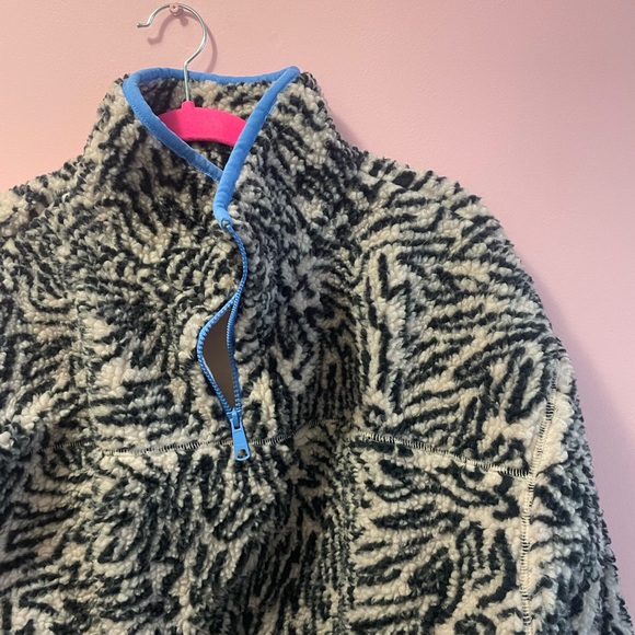 Levi’s fleece quarter zip! - Picture 2 of 2